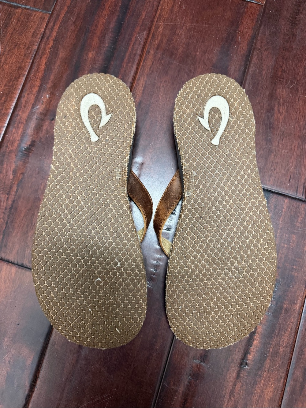 OluKai Brown Leather Women's Flip Flop Sandals with Tan Straps - Picture 2 of 3